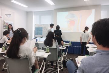 矯正マウスピースの勉強会へ